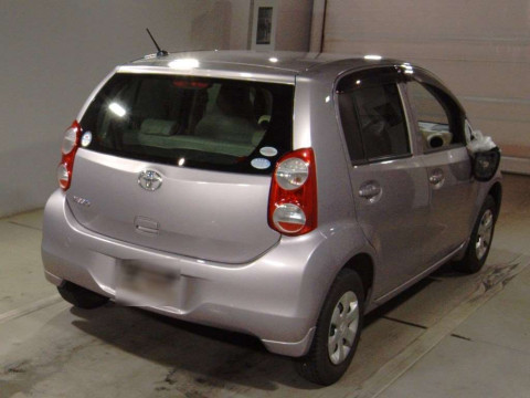 2012 Toyota Passo KGC30[1]