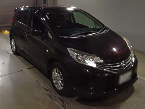 2013 Nissan Note E12[2]