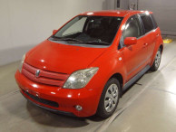 2004 Toyota IST