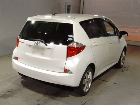 2012 Toyota Ractis NSP120[1]