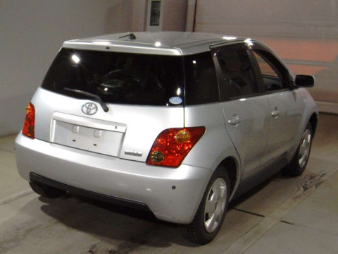 2004 Toyota IST NCP65[1]