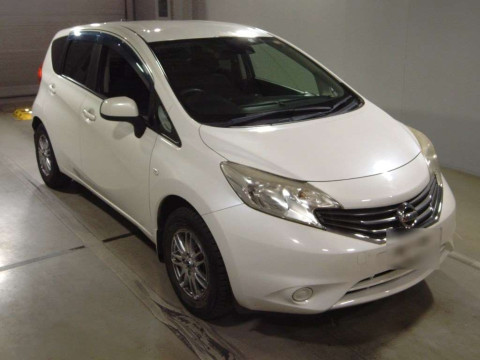 2014 Nissan Note E12[2]