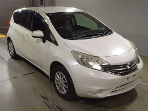 2013 Nissan Note E12[2]