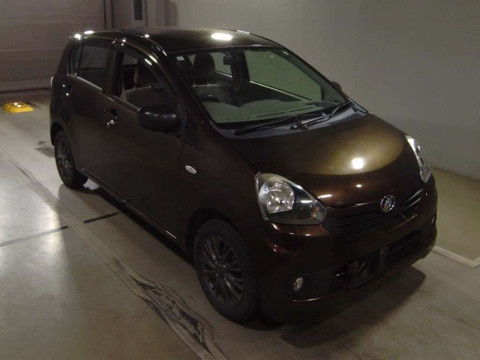 2015 Daihatsu Mira es LA310S[2]