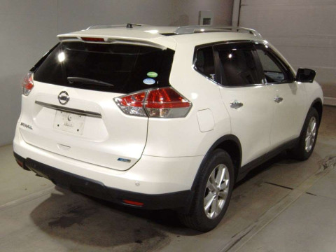 2015 Nissan X-Trail NT32[1]