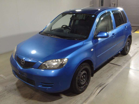 2004 Mazda Demio DY5R[0]