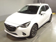 2016 Mazda Demio