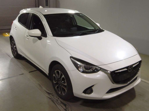 2016 Mazda Demio DJ5AS[2]