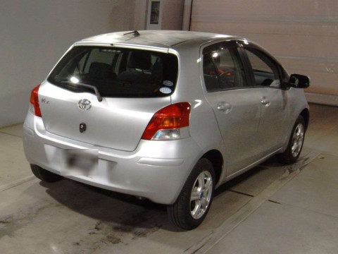 2010 Toyota Vitz KSP90[1]