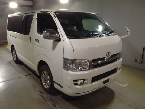 2006 Toyota Regiusace Van KDH205V[2]