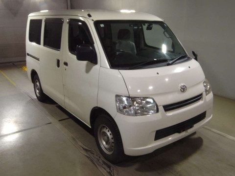 2020 Toyota Townace Van S412M[2]