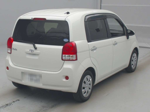 2015 Toyota Porte NCP141[1]