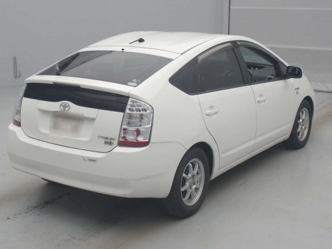 2011 Toyota Prius NHW20[1]