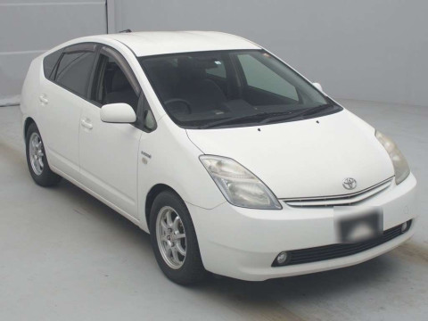 2011 Toyota Prius NHW20[2]