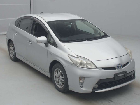 2011 Toyota Prius ZVW30[2]