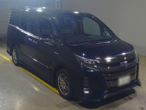 2017 Toyota Noah ZWR80W[2]