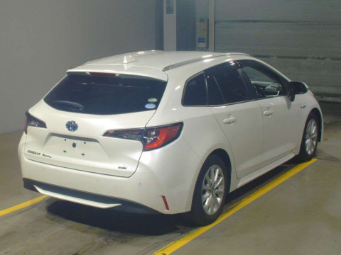 2019 Toyota Corolla Touring Wagon ZWE211W[1]