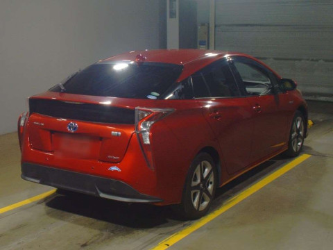 2016 Toyota Prius ZVW55[1]