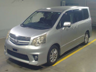 2012 Toyota Noah