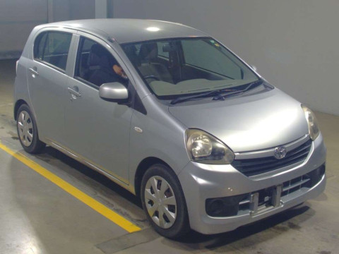 2014 Toyota Pixis Epoch LA300A[2]