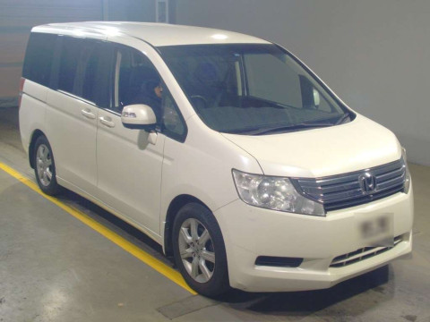 2010 Honda Step WGN RK1[2]