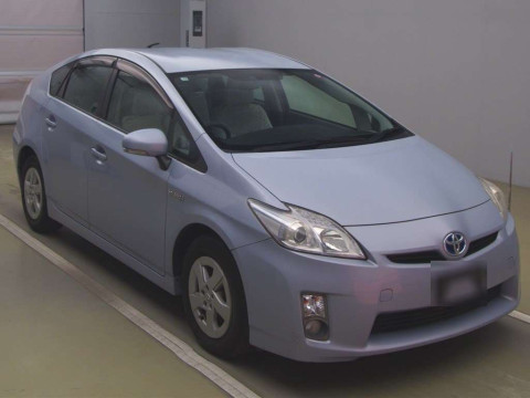 2011 Toyota Prius ZVW30[2]