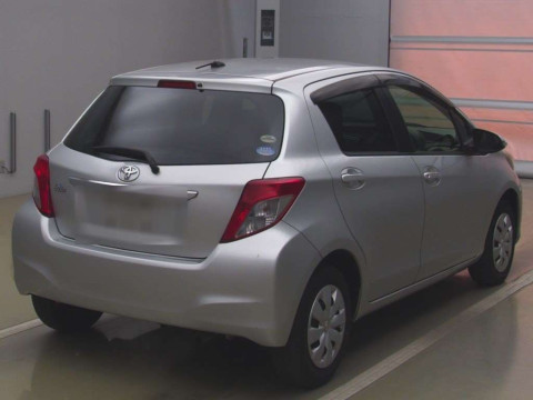 2012 Toyota Vitz NSP130[1]