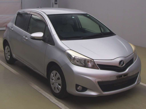 2012 Toyota Vitz NSP130[2]