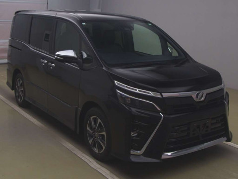 2019 Toyota Voxy ZRR80W[2]