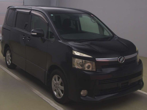 2009 Toyota Voxy ZRR70W[2]