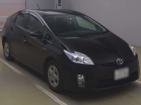 2010 Toyota Prius ZVW30[2]