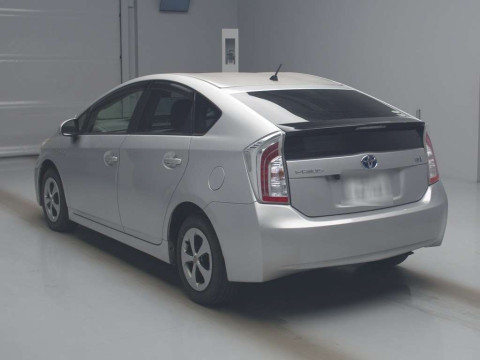 2013 Toyota Prius ZVW30[2]