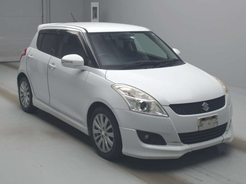 2011 Suzuki Swift ZC72S[1]