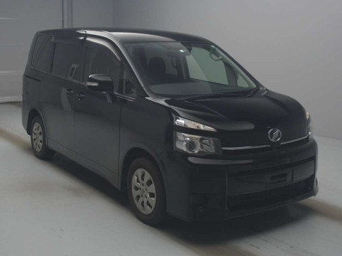 2014 Toyota Voxy ZRR70G[1]