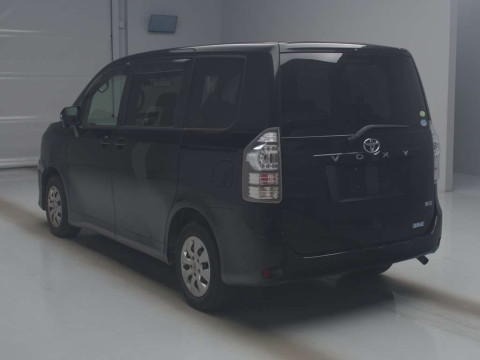 2014 Toyota Voxy ZRR70G[2]