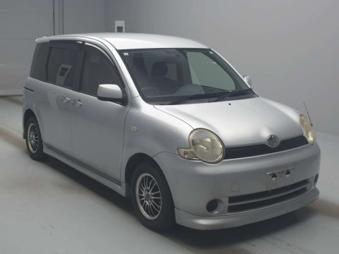 2005 Toyota Sienta NCP81G[1]