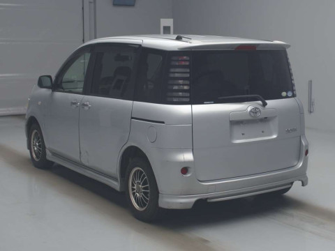 2005 Toyota Sienta NCP81G[2]