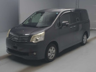 2011 Toyota Noah