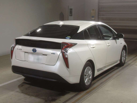 2017 Toyota Prius ZVW50[1]