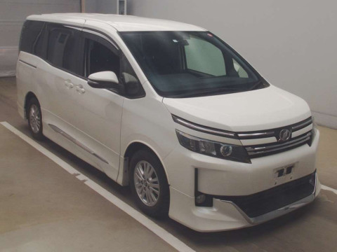 2015 Toyota Voxy ZRR80G[2]