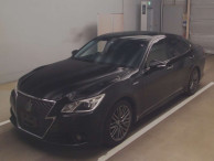 2014 Toyota Crown Hybrid