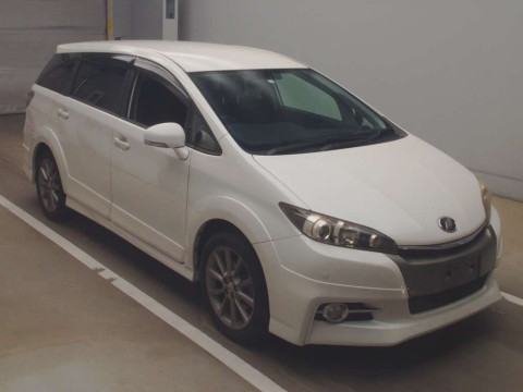 2013 Toyota Wish ZGE22W[1]