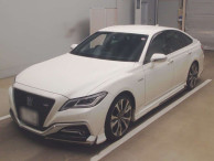 2018 Toyota Crown Hybrid