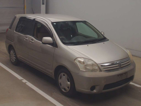 2004 Toyota Raum NCZ20[1]