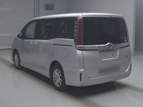 2017 Toyota Noah ZWR80G[2]