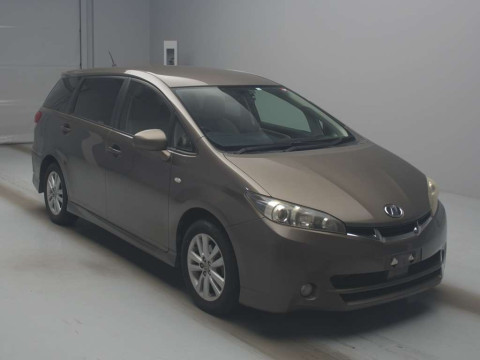 2010 Toyota Wish ZGE20W[1]