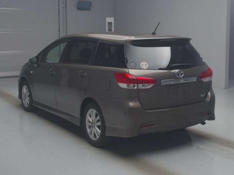 2010 Toyota Wish ZGE20W[2]