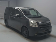 2009 Toyota Noah