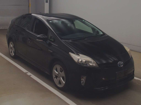 2012 Toyota Prius ZVW30[1]