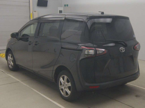 2016 Toyota Sienta NCP175G[2]